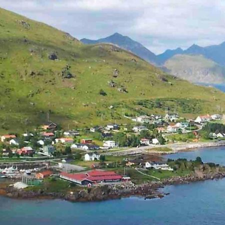 Leilighet Med Balkong Og Havutsikt Pa Napp. ภายนอก รูปภาพ