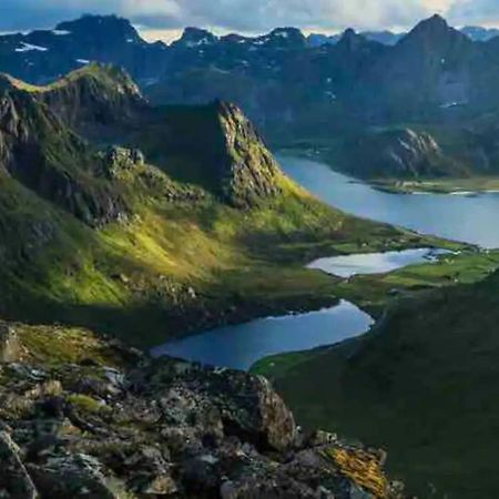 Leilighet Med Balkong Og Havutsikt Pa Napp. ภายนอก รูปภาพ